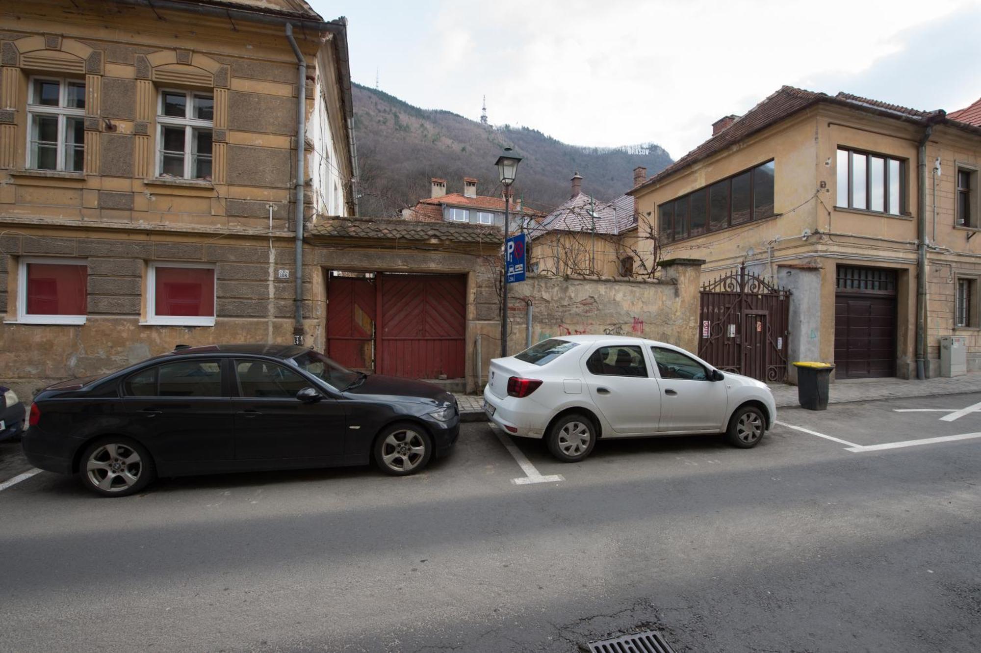 Charming Old Town Flat With Mountain View Braşov Exterior foto